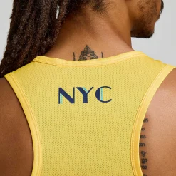 Saucony NYC Stopwatch Graphic Singlet< Tops
