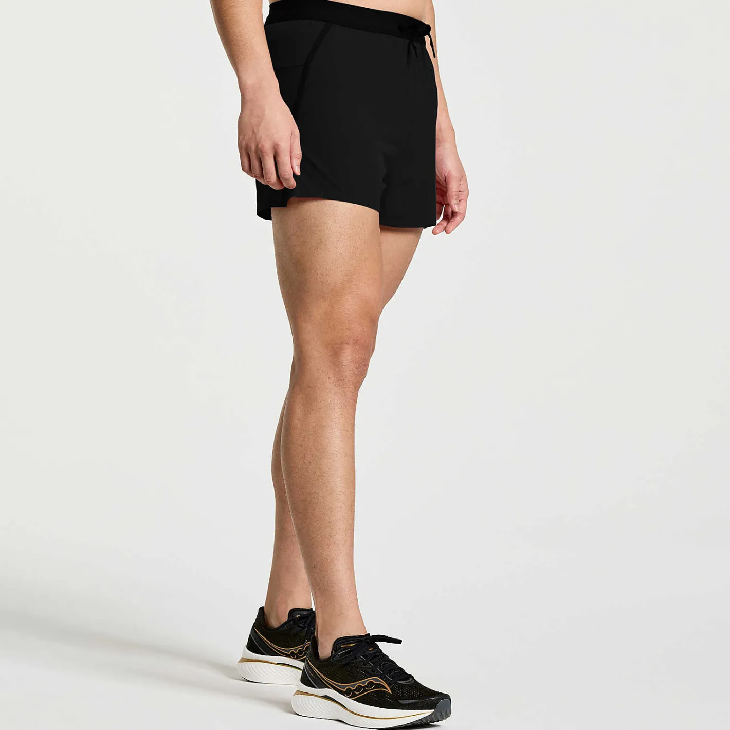 Saucony Outpace 3\" Short< Bottoms