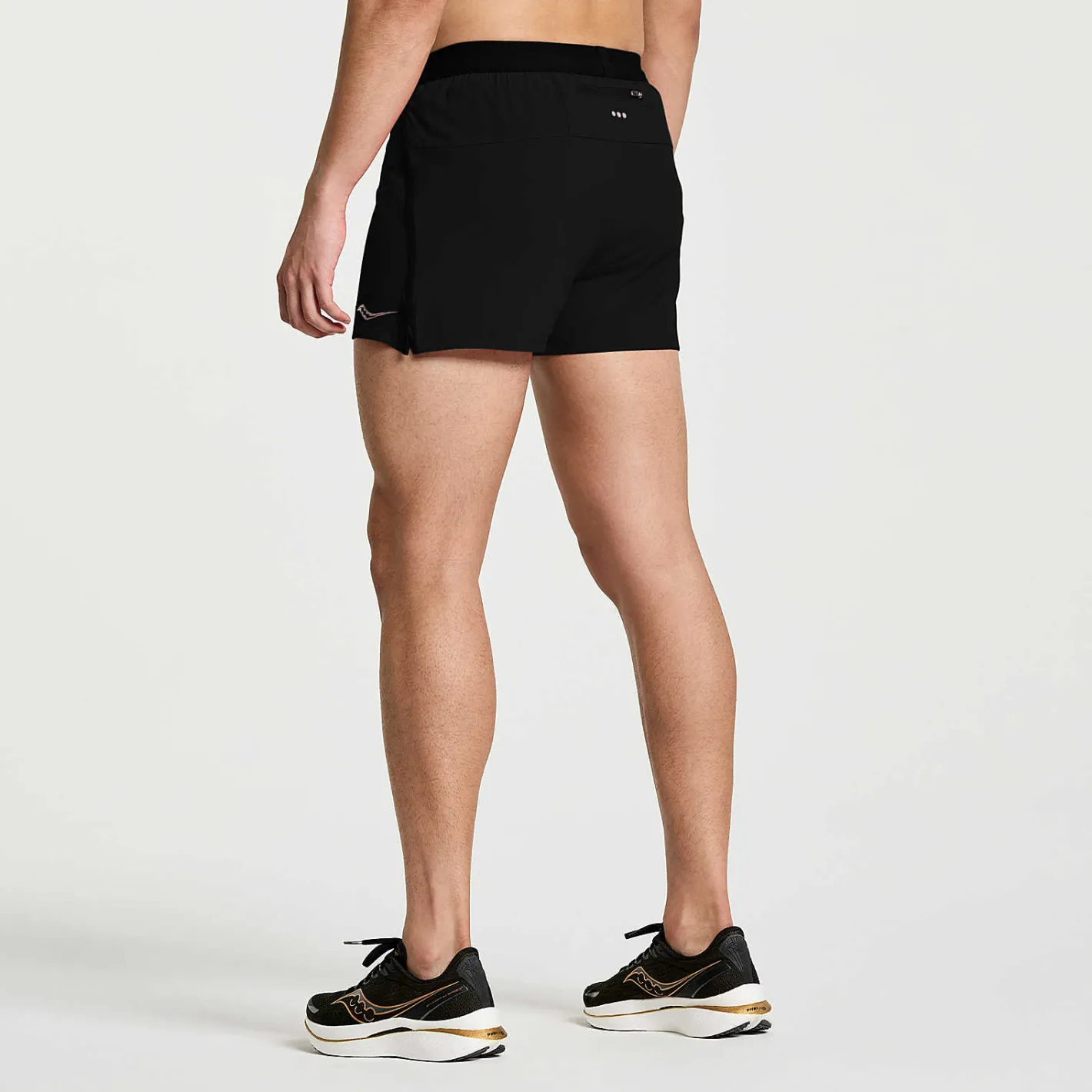 Saucony Outpace 3\" Short< Bottoms