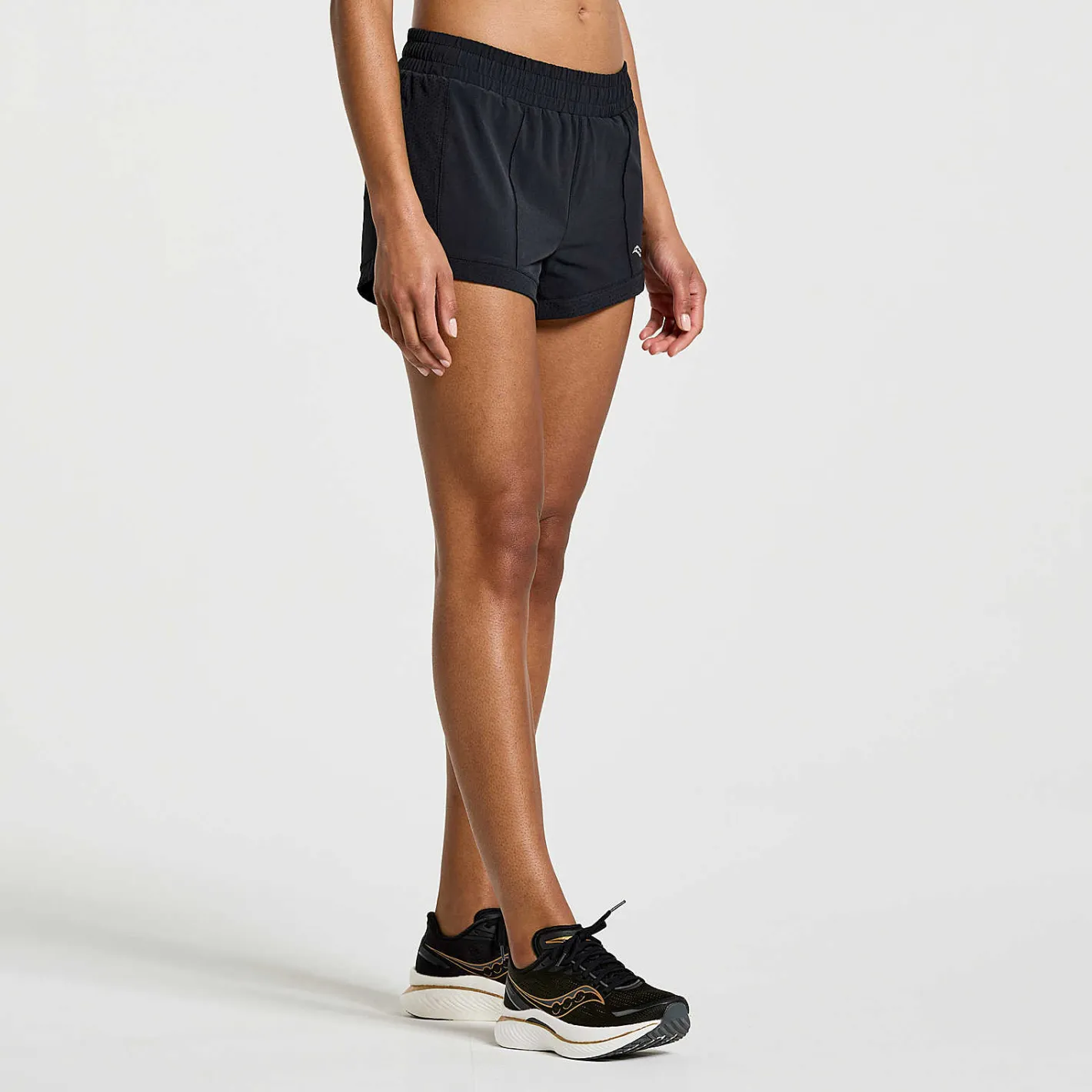 Saucony Outpace 3\" Short<Women Bottoms