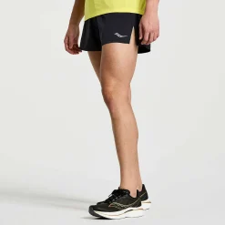 Saucony Outpace 2.5\" Split Short< Bottoms