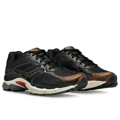 Saucony ProGrid Omni 9 Disrupt< Lifestyle